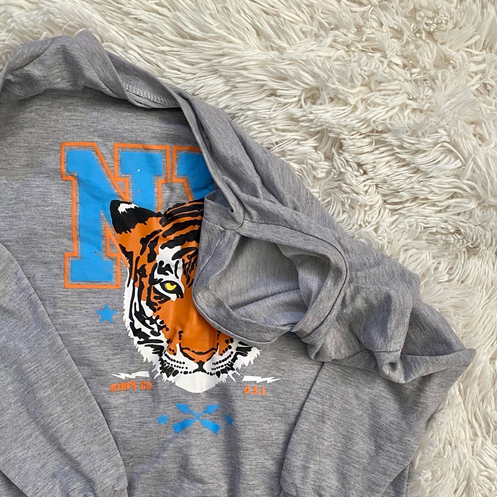 NYC Sweatshirt - Picture 3 of 4